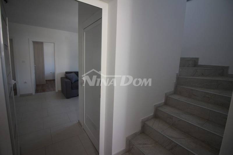 Apartmán 100 m. od pláže, výhled, dvě patra. - 13