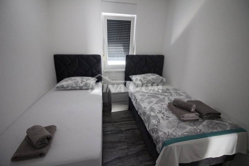 Apartmán se třemi ložnicemi, přízemí - 12