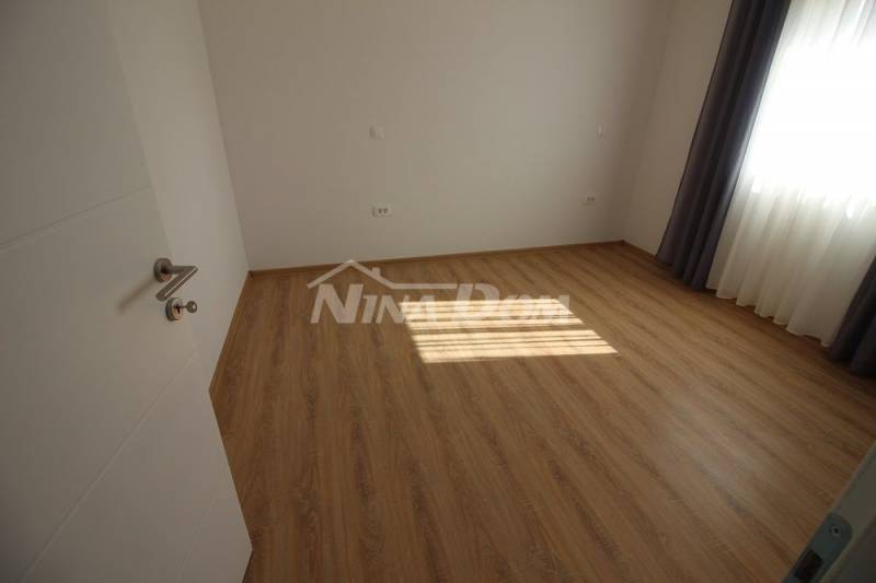 Apartmán v prvním patře, centrum ostrova Vir (voda a kanalizace) - 3
