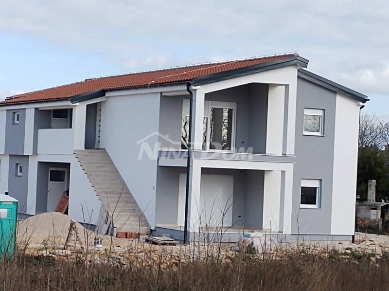 Apartmán v prvním patře, centrum ostrova Vir (voda a kanalizace) - 7