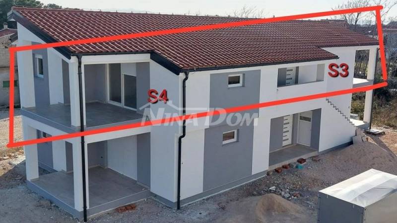 Apartmán v prvním patře, centrum ostrova Vir (voda a kanalizace) - 11