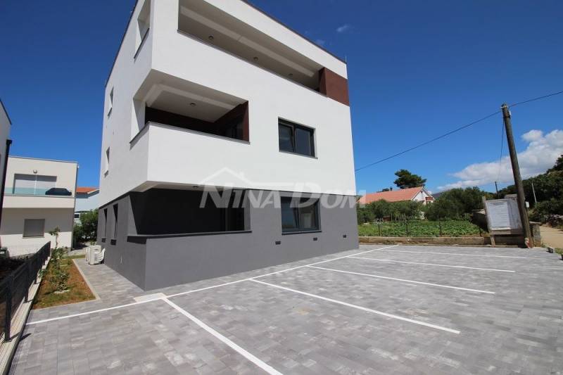 Mezonetový apartmán (první a druhé patro se třemi ložnicemi), střešní terasa, jižní strana, v blízkosti moře - 15