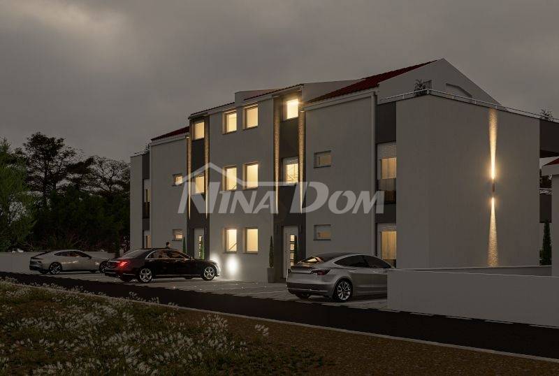 Byt ve druhém patře 51 m2 + 27 m2 terasa s výhledem na moře. - 3