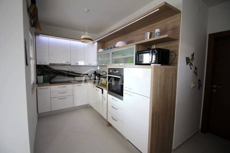 Dva krásně zařízené apartmány se prodávají jako balíček. - 4