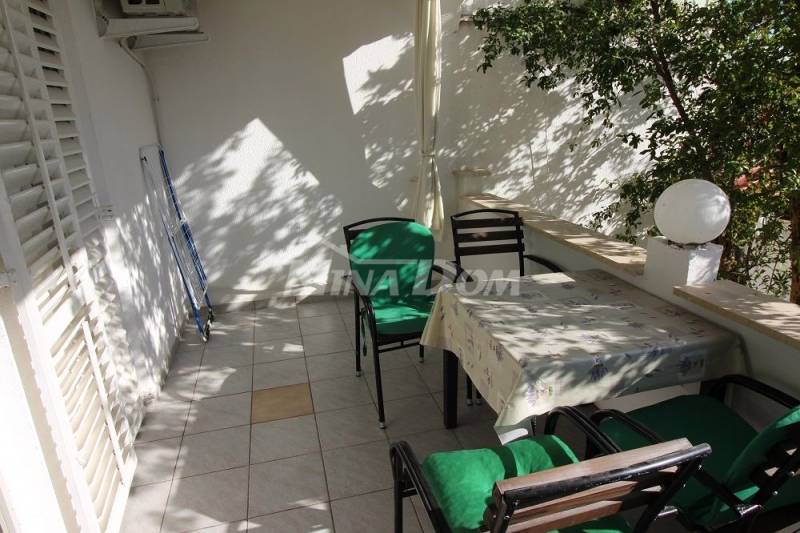 Apartmán v 1. patře kondominia, 100 metrů od moře - 9