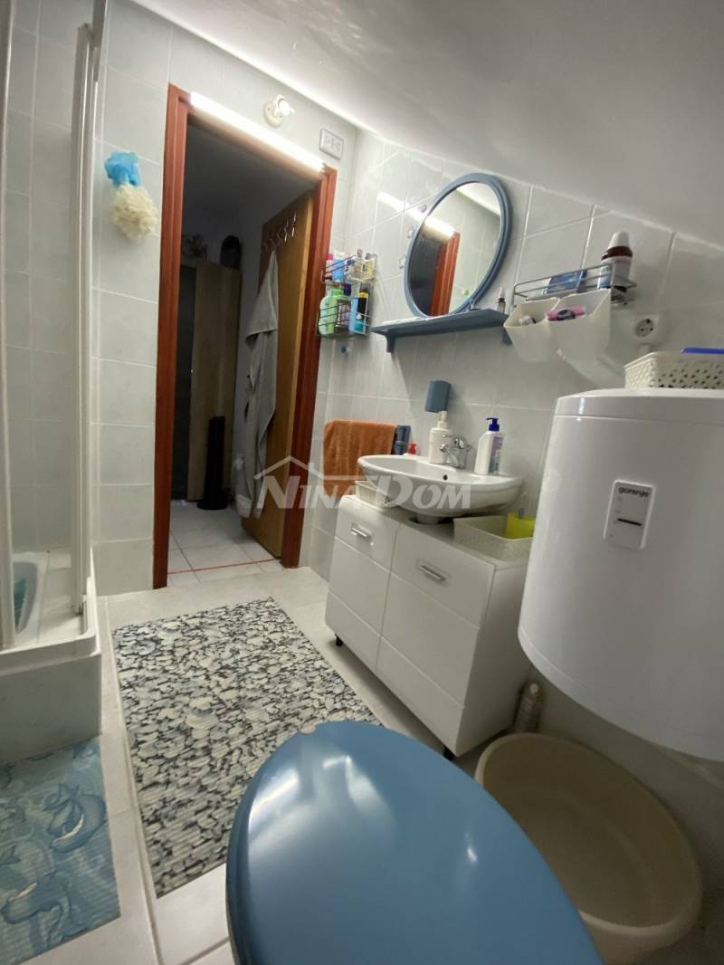 Byt se dvěma ložnicemi, městská voda a kanalizace - 12