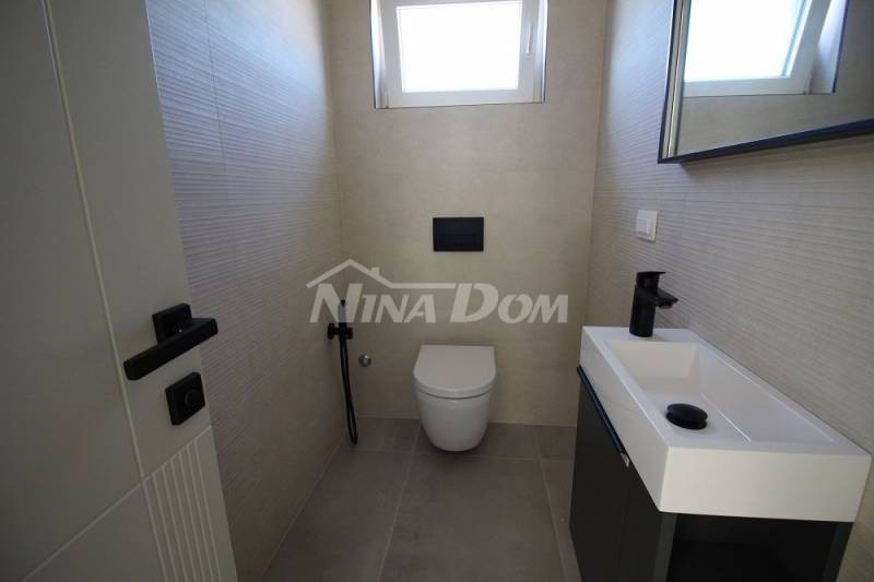 Nová budova, krásně zařízené apartmány, jižní strana - 15