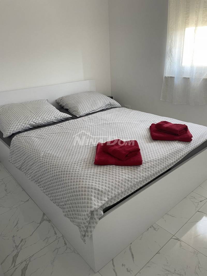 South side of the island of Vir, two-bedroom apartment with a view - 11