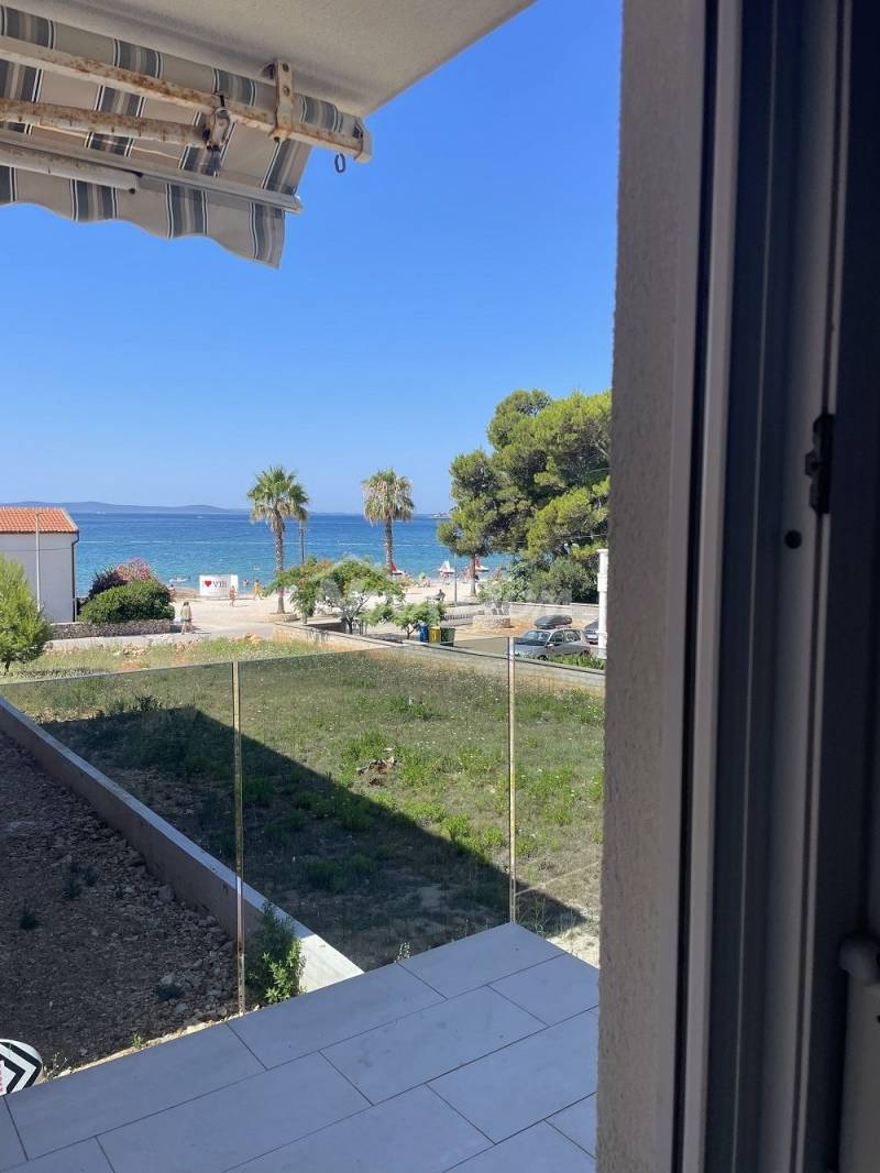 Južna strana otoka Vira, dvosobni apartman s pogledom - 1