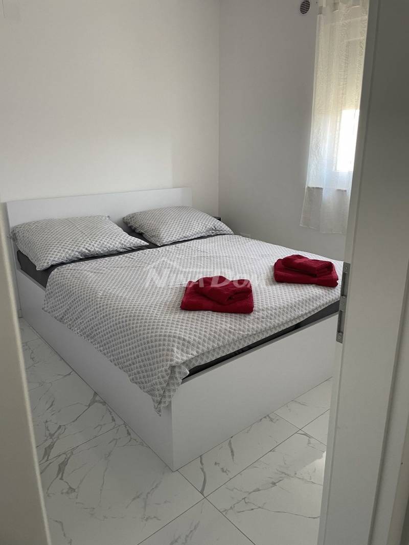 Južna strana otoka Vira, dvosobni apartman s pogledom - 8
