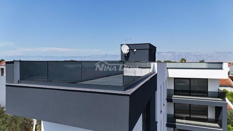 Apartmán v centru ostrova Vir, 1. patro se střešní terasou - 2