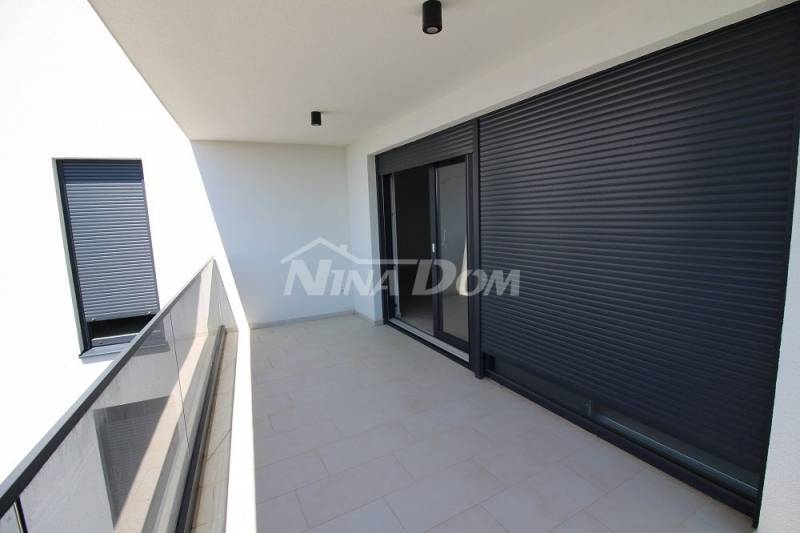 Apartmán v centru ostrova Vir, 2. patro se střešní terasou - 2