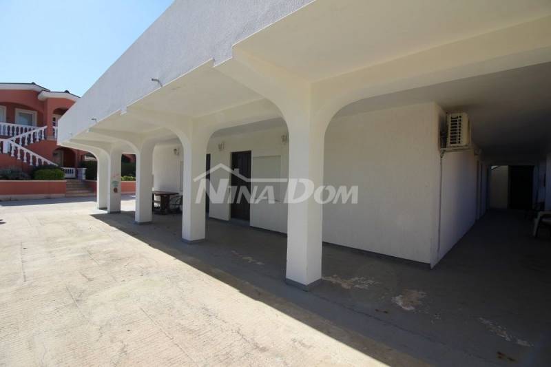 Apartmánový dům 140 metrů od moře - 9