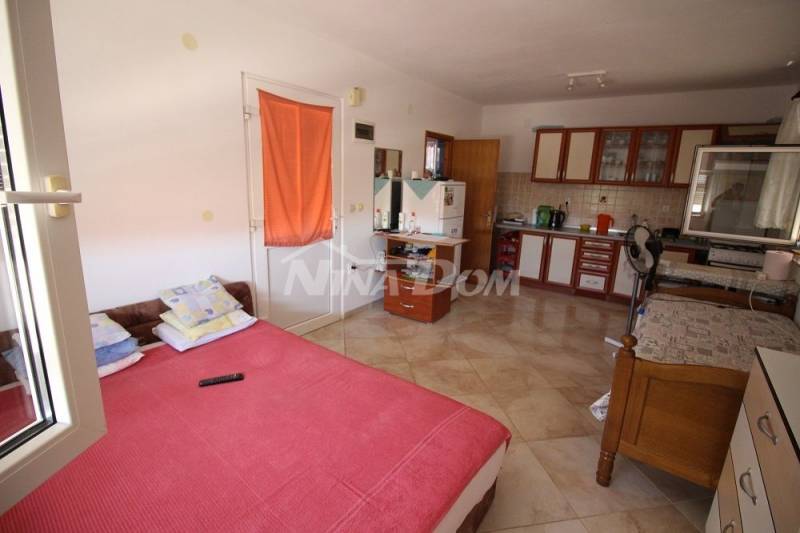 Apartmánový dům 400 metrů od moře - 10
