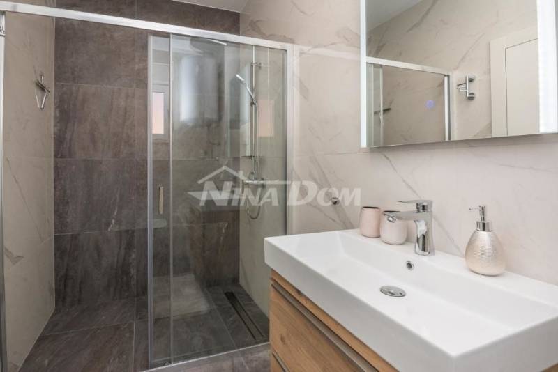 Apartmánový dům 150 metrů od moře - 12