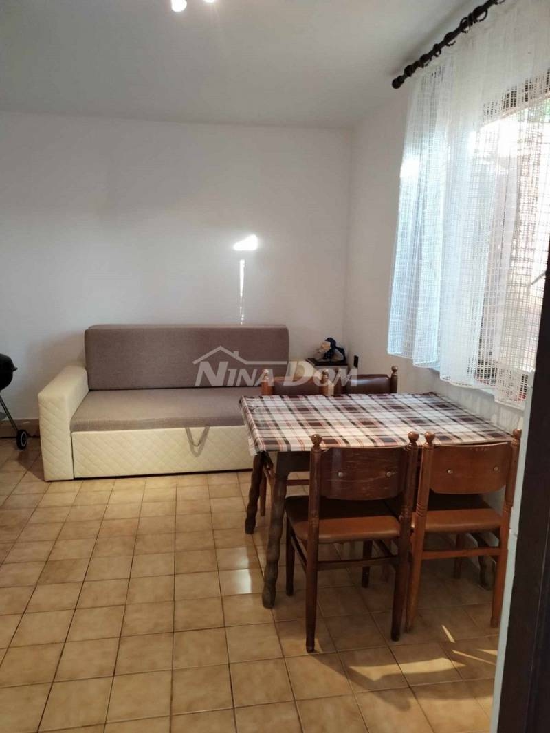Nemovitost se 4 apartmány - 6