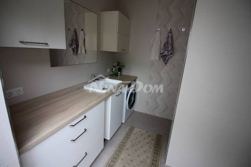 Jižní strana ostrova Vir, 4 apartmány a pomocná budova. 260 k moři. - 8