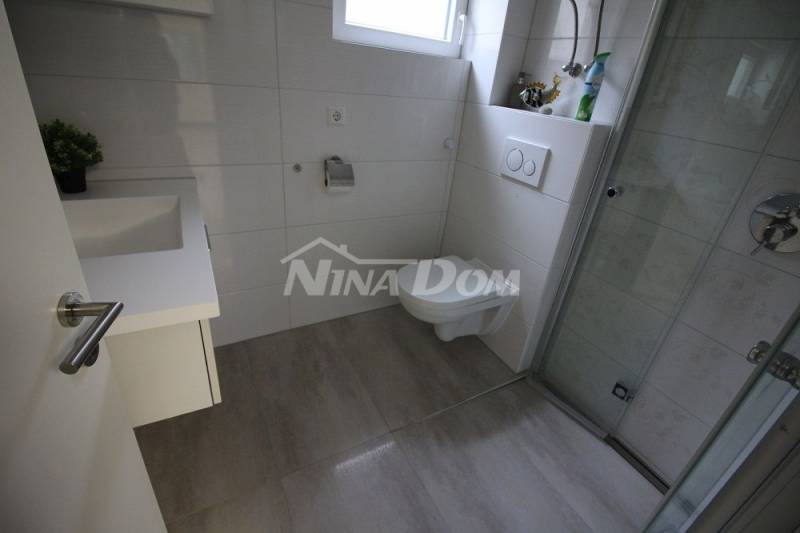 Jižní strana ostrova Vir, 4 apartmány a pomocná budova. 260 k moři. - 13