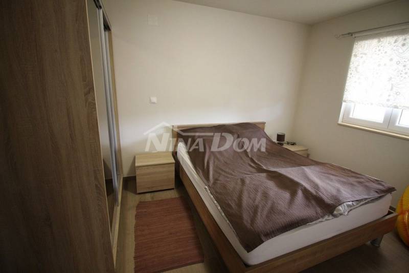 Nemovitost s 5 bytovými jednotkami 800 metrů od pláže Jadro - 7