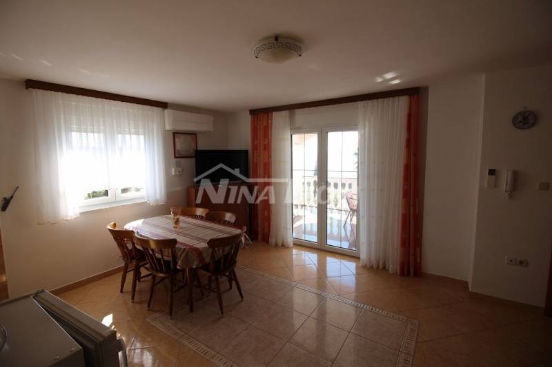 Apartmánový dům 2. řada od moře, jižní strana Vir - 8