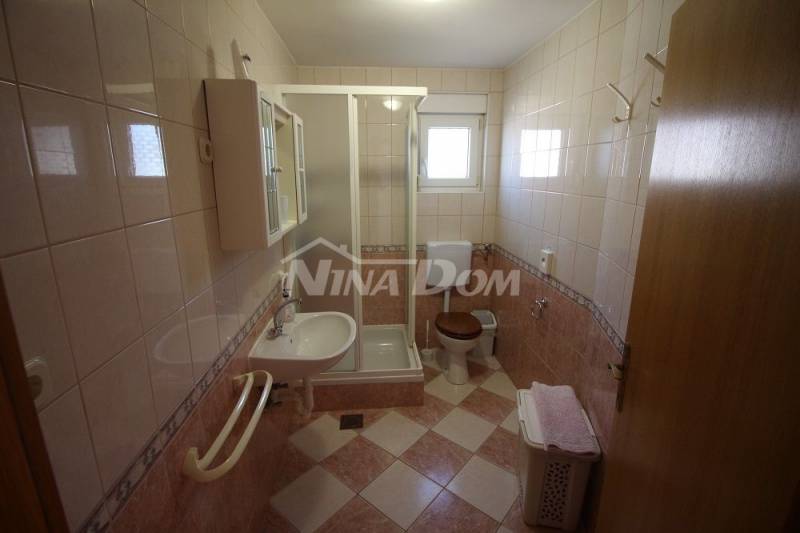 Apartmánový dům 2. řada od moře, jižní strana Vir - 12