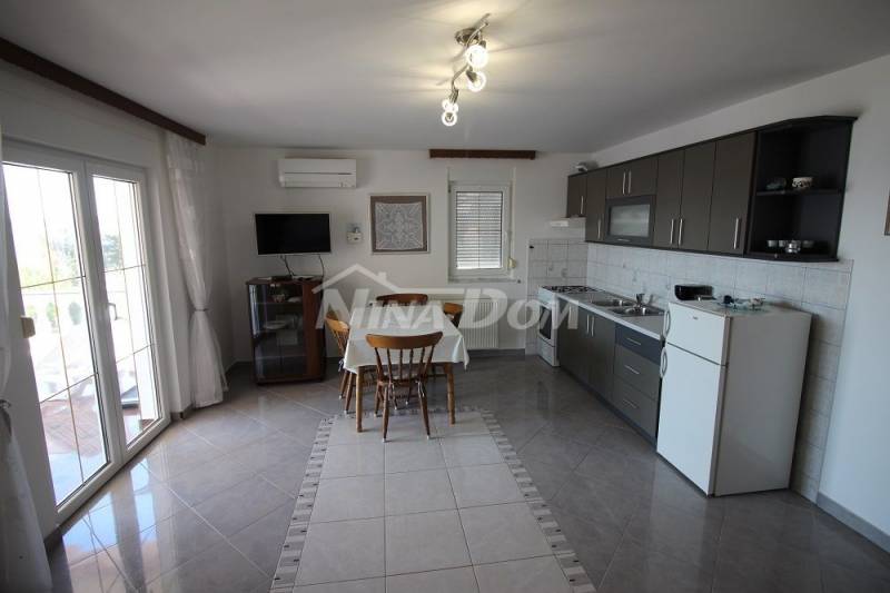 Apartmánový dům 2. řada od moře, jižní strana Vir - 14