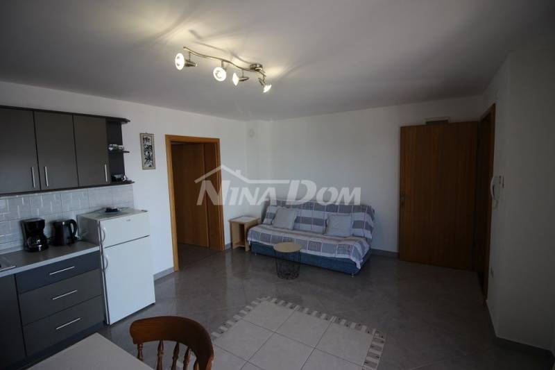 Apartmánový dům 2. řada od moře, jižní strana Vir - 15