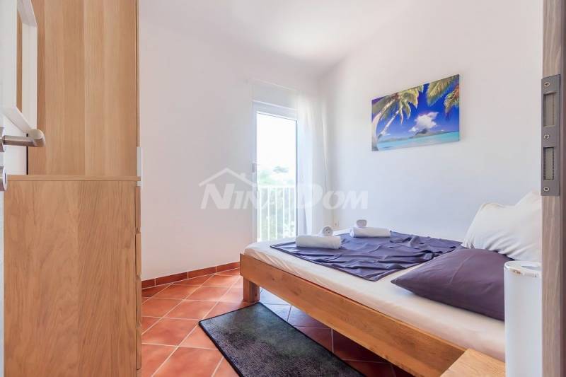Činžovní dům se 4 bytovými jednotkami, 140 m. na pláž Prezida - 9