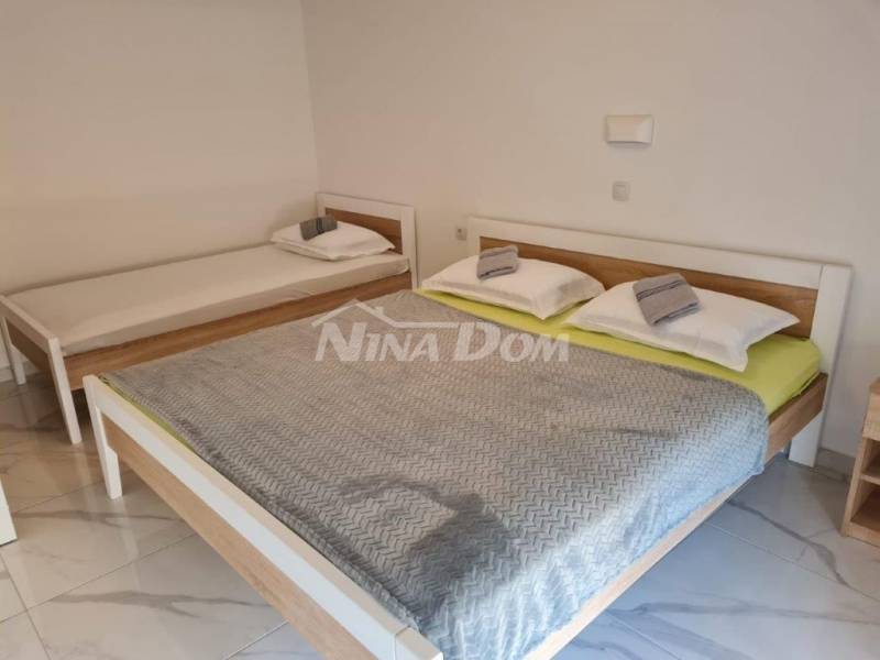 Jižní strana, 4 apartmány, 100 metrů od pláže - 13