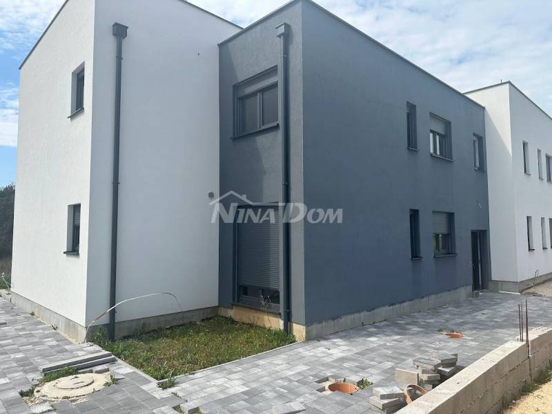 Apartmán se zahradou 100 m od moře - 1