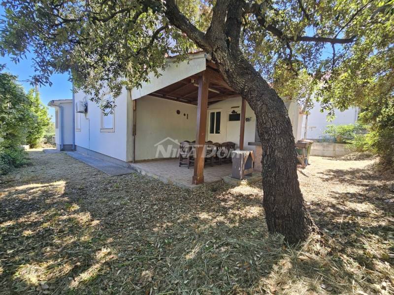 Ugljan house in the center of town, peaceful and quiet location - 10