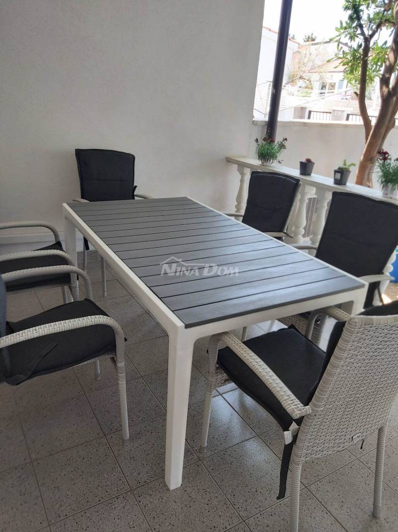 Nemovitost se 2 apartmány v blízkosti dobře udržované pláže, obchodů, kaváren - 4