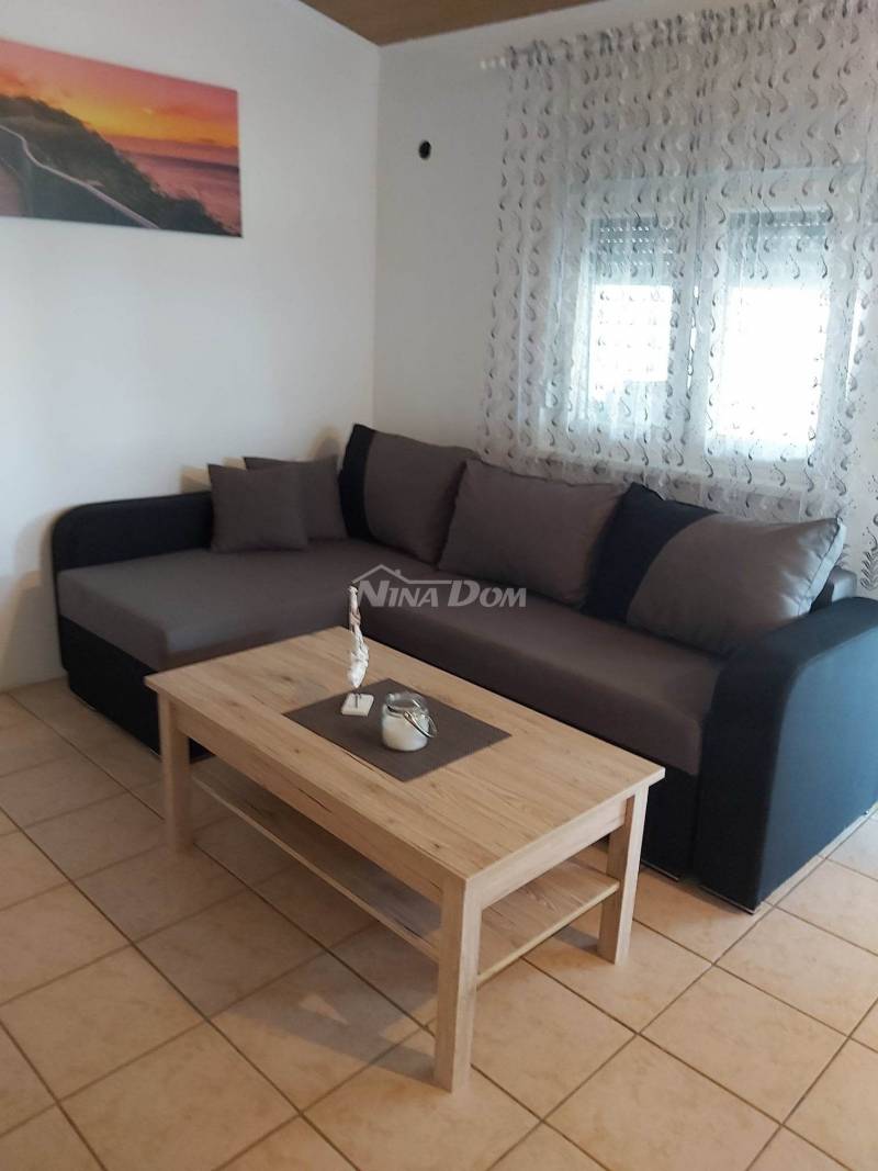 Nemovitost se 2 apartmány v blízkosti dobře udržované pláže, obchodů, kaváren - 5
