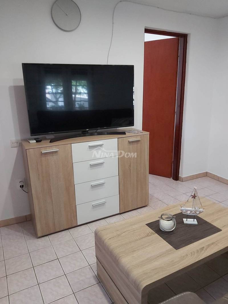 Nemovitost se 2 apartmány v blízkosti dobře udržované pláže, obchodů, kaváren - 6