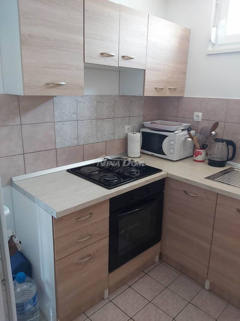 Nemovitost se 2 apartmány v blízkosti dobře udržované pláže, obchodů, kaváren - 15