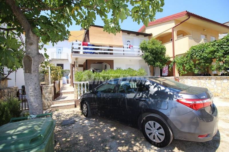 Jižní strana 250 met. na pláž (voda a kanalizace) - 14