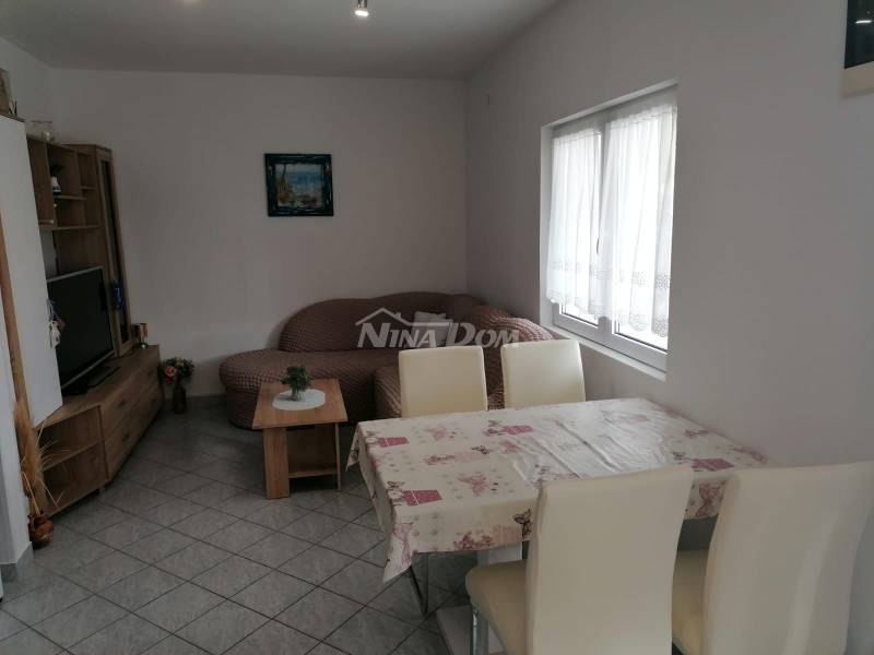 Dům se dvěma apartmány, jižní strana ostrova Vir, 120 metrů. do moře - 6
