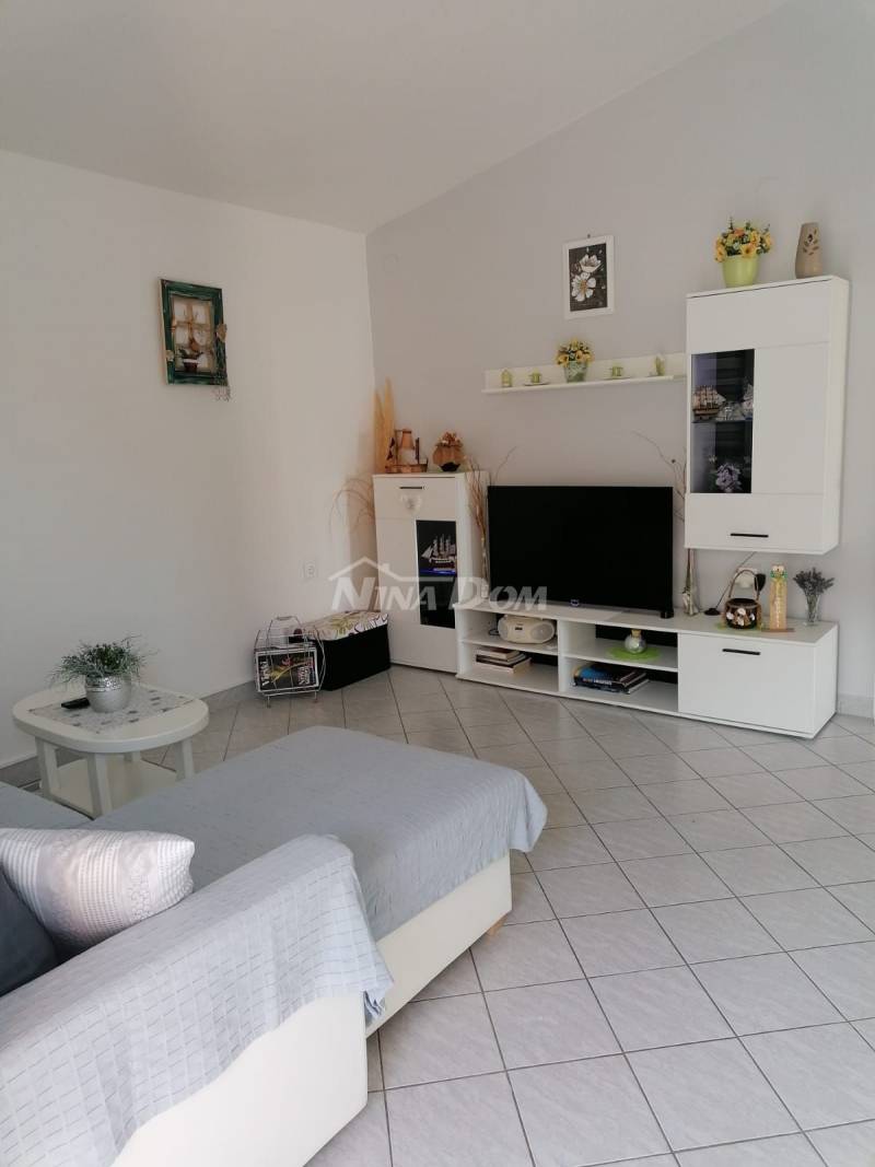 Dům se dvěma apartmány, jižní strana ostrova Vir, 120 metrů. do moře - 12