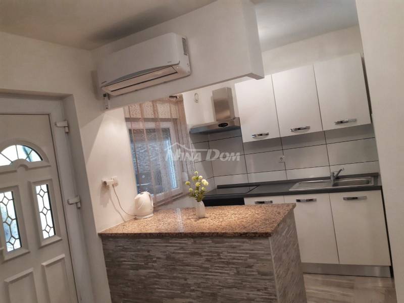 Dvojdům se dvěma zařízenými apartmány - 9