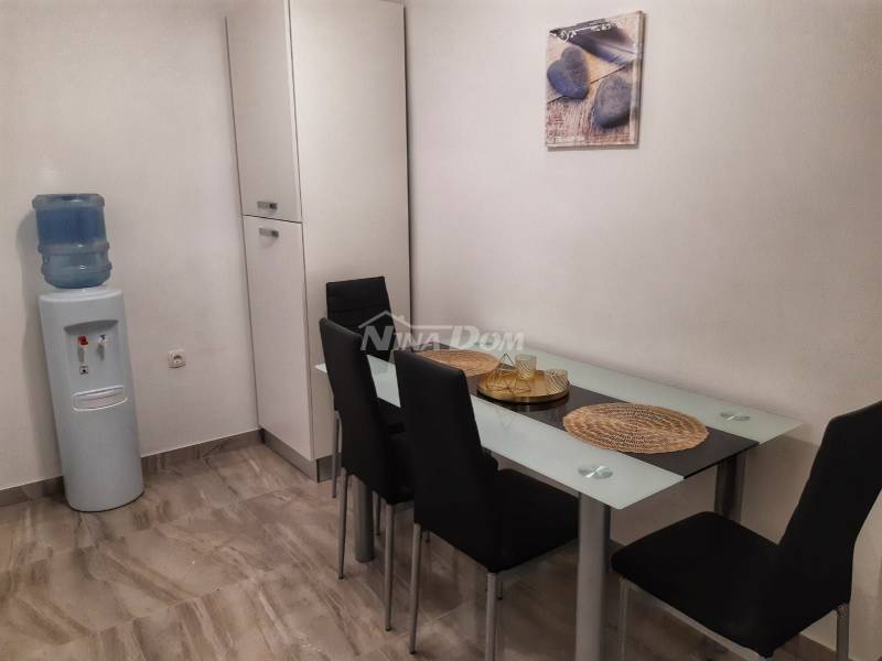 Dvojdům se dvěma zařízenými apartmány - 10
