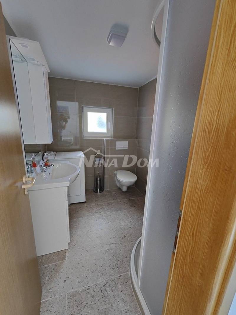 Nemovitost se dvěma apartmány, jižní strana Vir, 300 metrů od moře. - 10