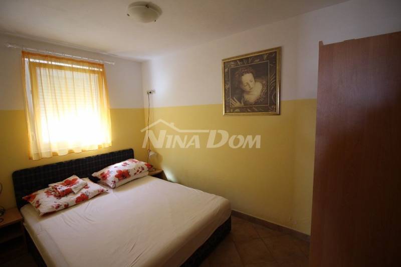 Dvojdům se dvěma krásnými samostatnými apartmány 50 metrů od moře. - 8
