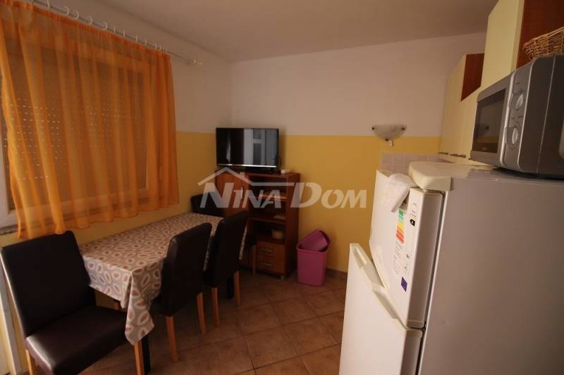 Dvojdům se dvěma krásnými samostatnými apartmány 50 metrů od moře. - 10
