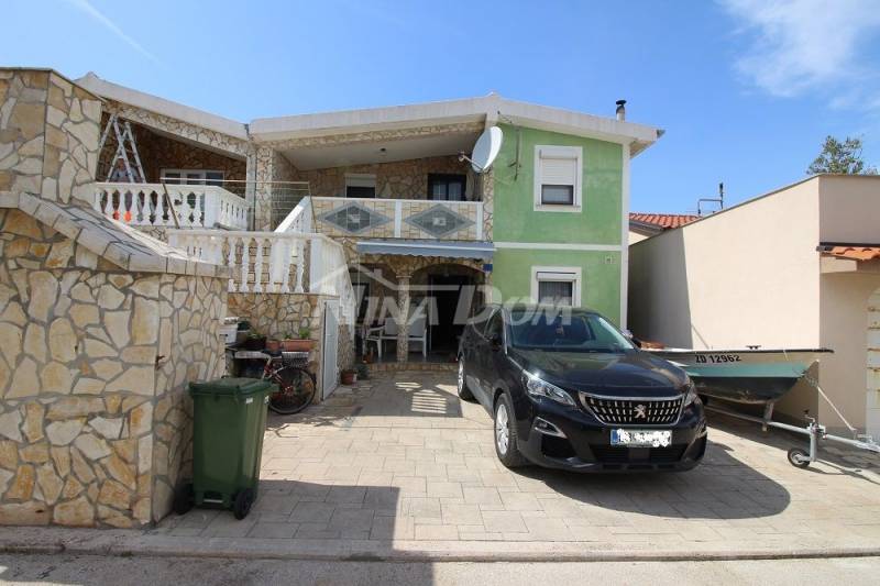 Dvojdům se dvěma apartmány 50 metrů od moře. - 3