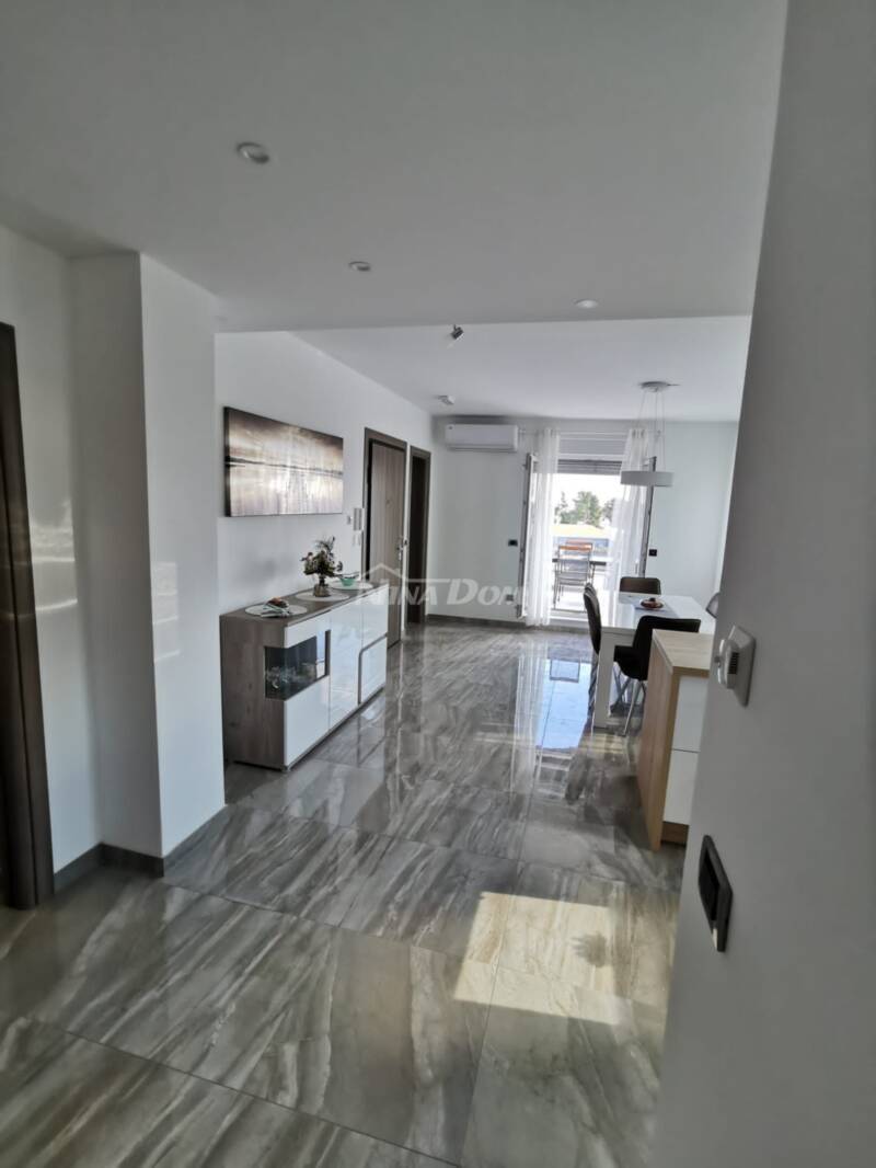 Luxusní apartmán s výhledem na moře, 2. patro, centrum ostrova Vir - 4