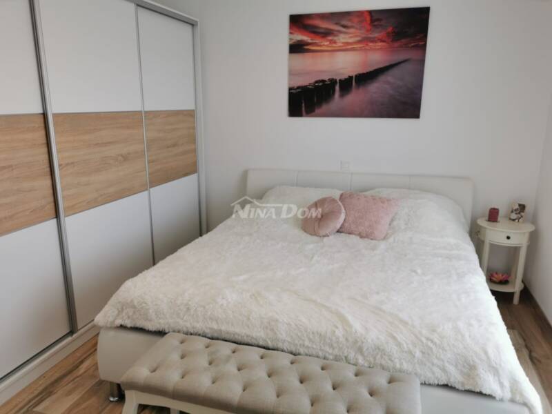 Luxusní apartmán s výhledem na moře, 2. patro, centrum ostrova Vir - 11