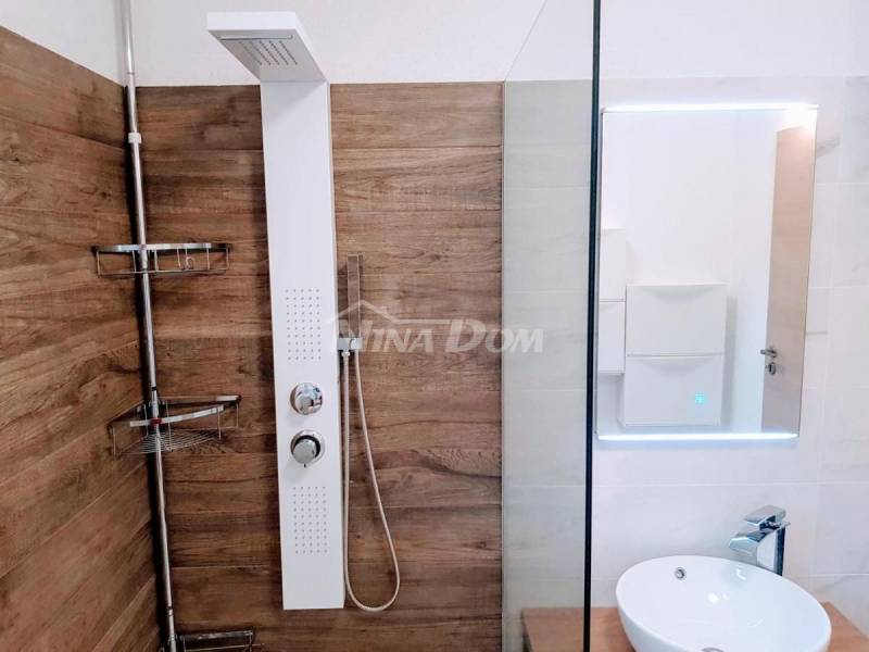 Přízemí s pěknou, prostornou zahradou - 5