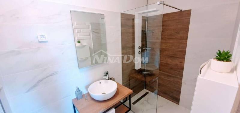 Přízemí s pěknou, prostornou zahradou - 7