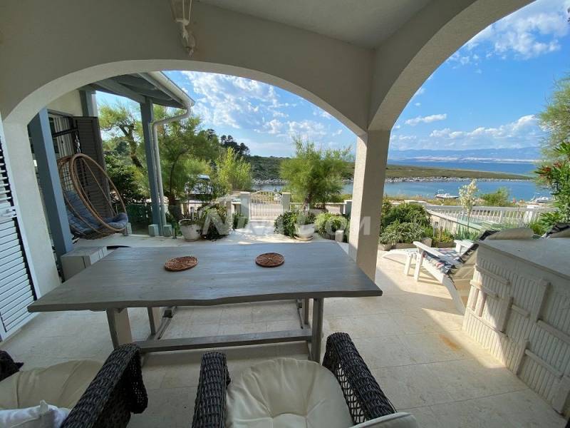 1 row to the sea, single-storey house with panoramic views. - 2