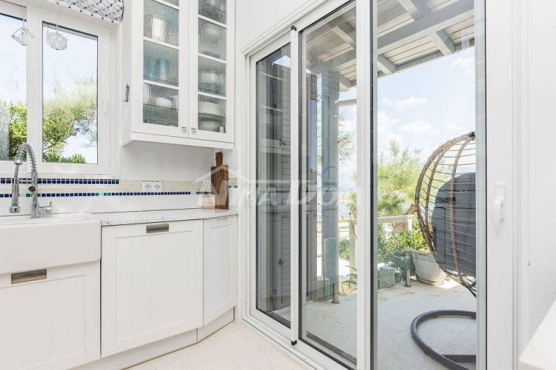 1 row to the sea, single-storey house with panoramic views. - 13